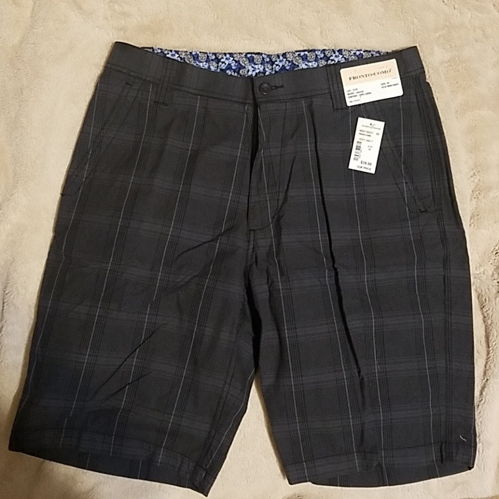 Men's shorts never worn